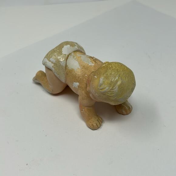 Vintage Crawling Baby Figurine "No Markings" - Picture 2 of 8